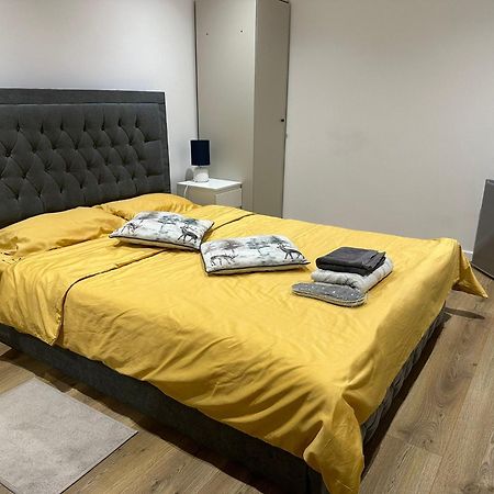 L-Houses Dagenham Bagian luar foto