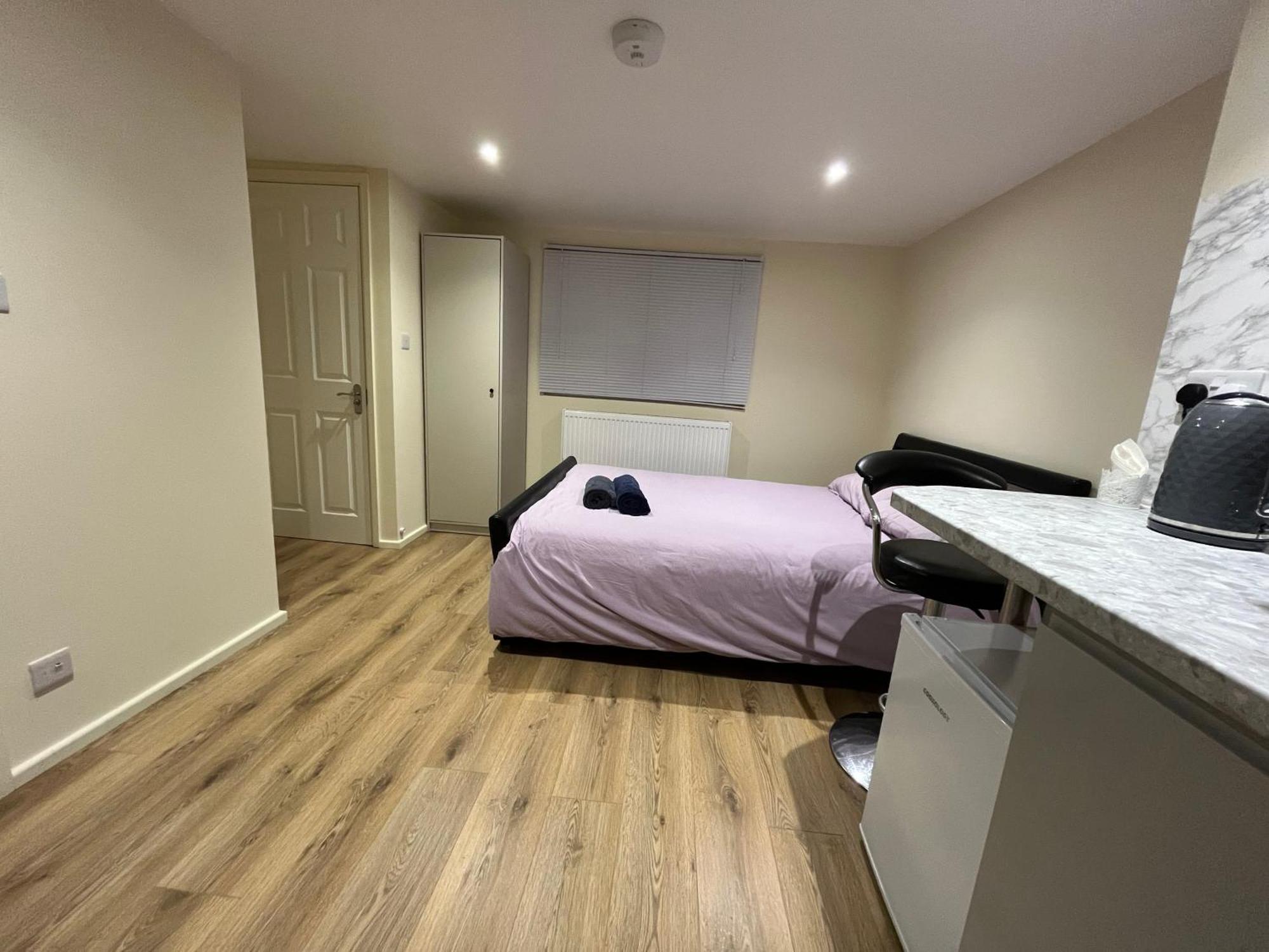 L-Houses Dagenham Bagian luar foto